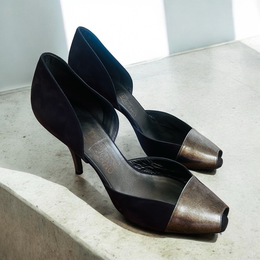 SALVATORE FERRAGAMO PURPLE LEATHER D'ORSAY PUMPS - RARE